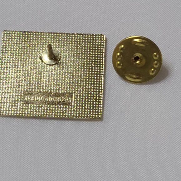 Susan G Komen Race For The Cure 2002 Portland Lapel Pin Breast Cancer Awareness - Picture 3 of 5